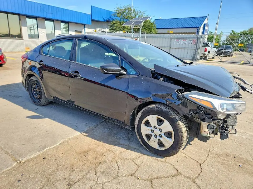 2018 KIA FORTE LX  