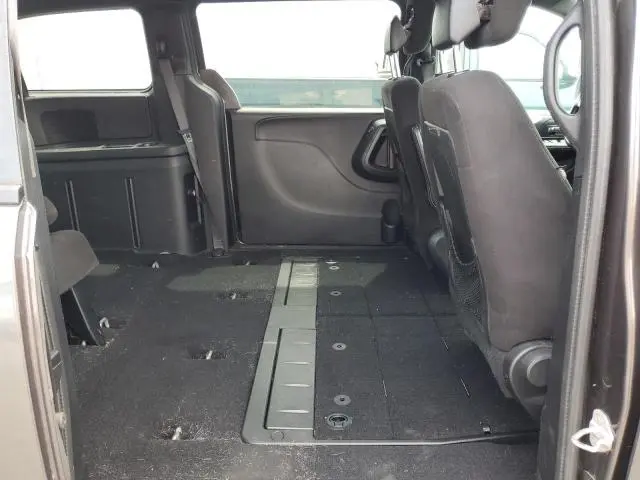 2015 DODGE GRAND CARAVAN SE  