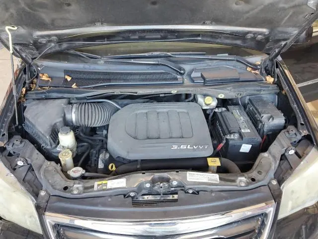 2015 CHRYSLER TOWN & COUNTRY S  