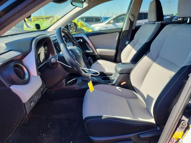 2017 TOYOTA RAV4 XLE  