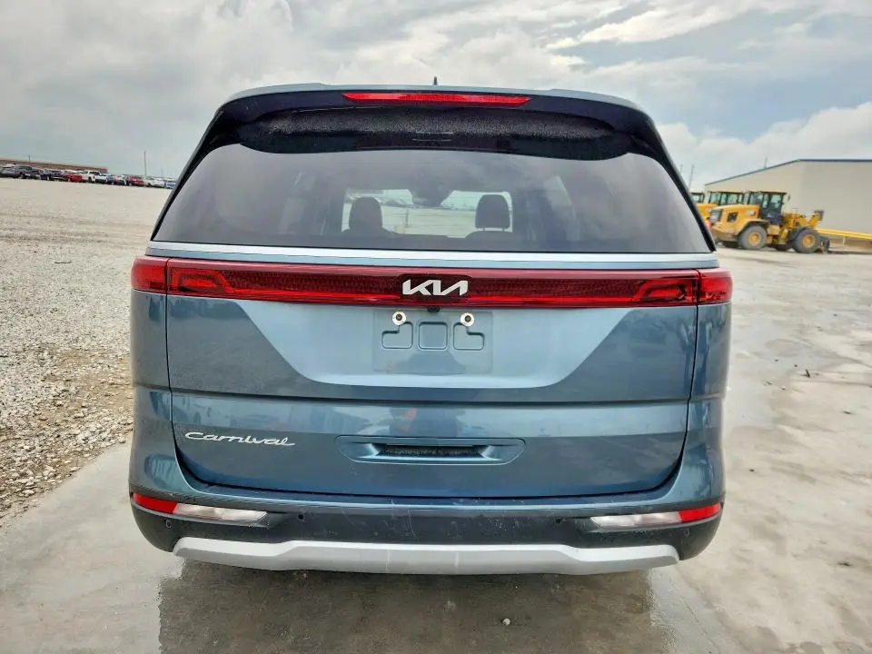 2022 KIA CARNIVAL EX  