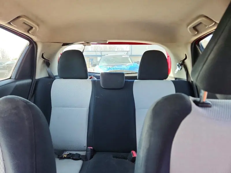 2012 TOYOTA YARIS 5-DOOR L  