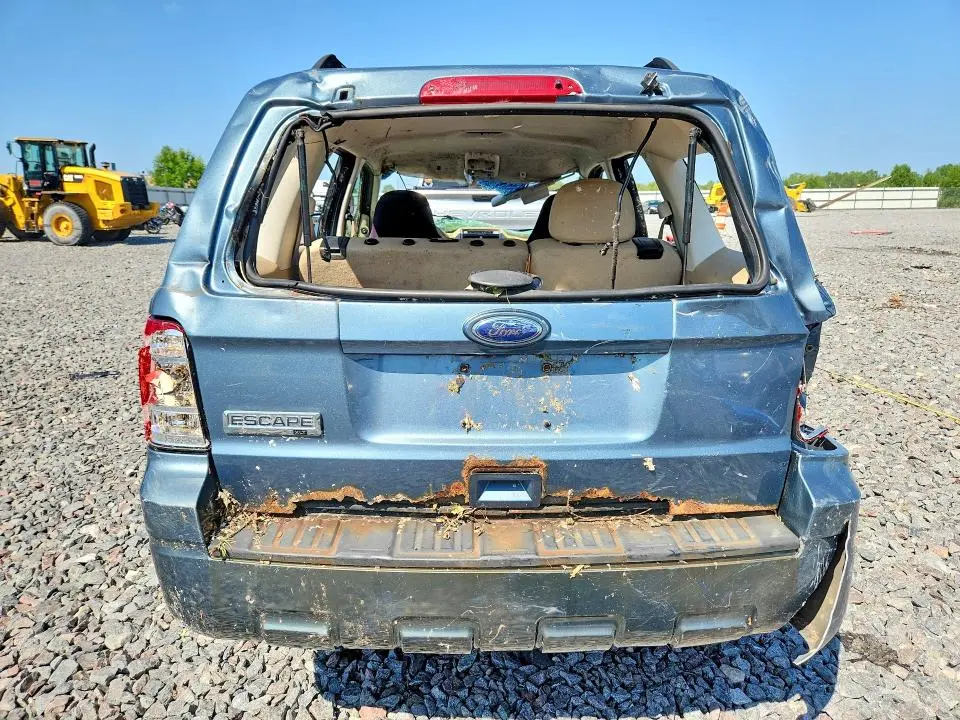 2011 FORD ESCAPE XLT  