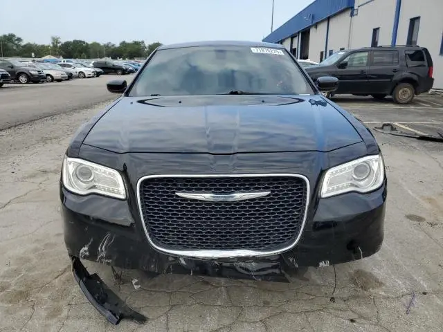 2016 CHRYSLER 300 LIMITED  