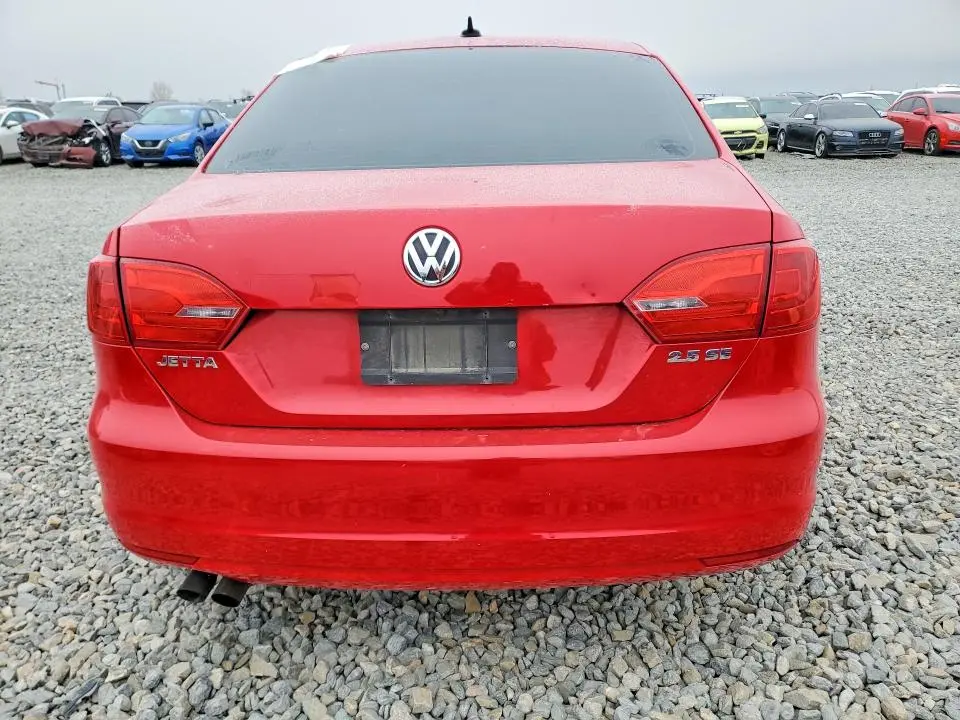 2011 VOLKSWAGEN JETTA SE  