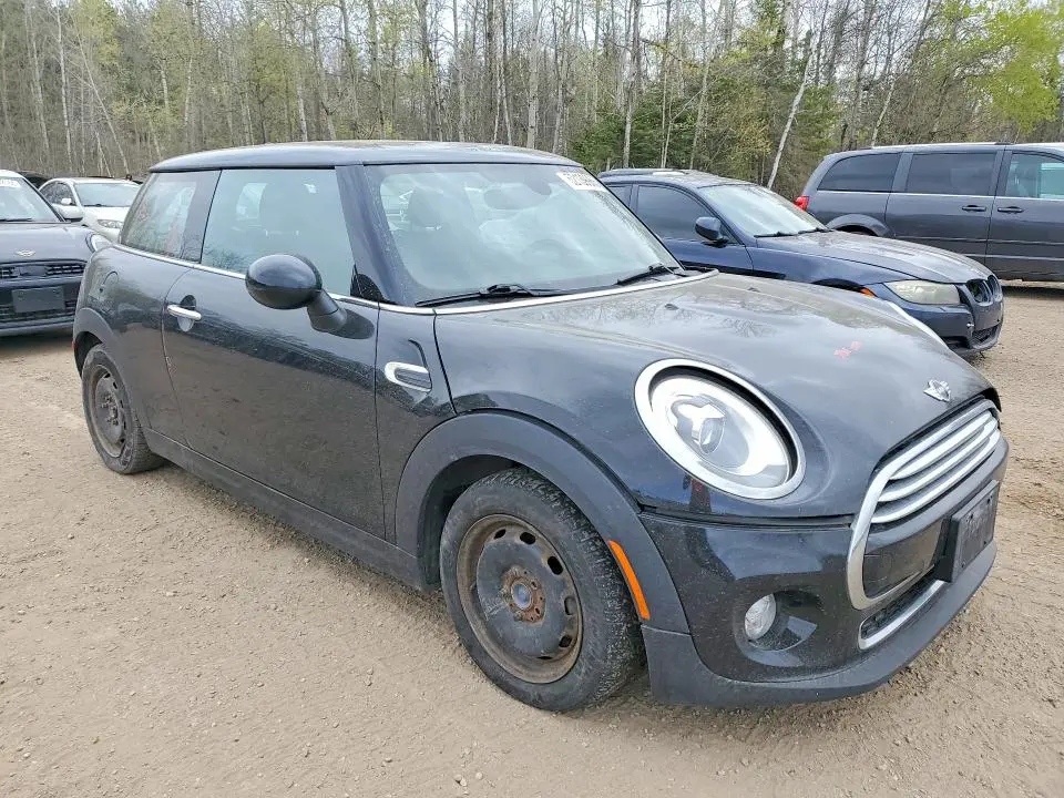 2016 MINI COOPER   