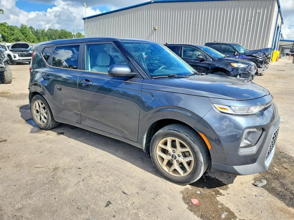 2020 KIA SOUL S  
