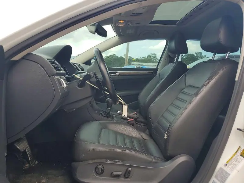 2017 VOLKSWAGEN PASSAT SEL PREMIUM  