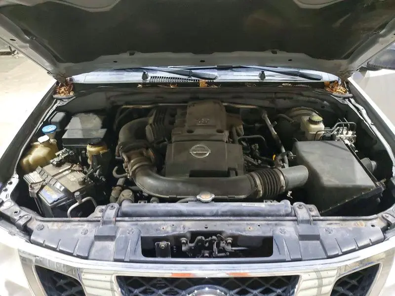 2011 NISSAN FRONTIER S  