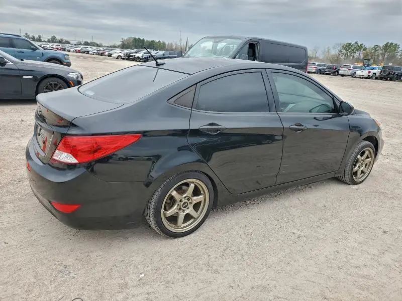 2012 HYUNDAI ACCENT GLS  