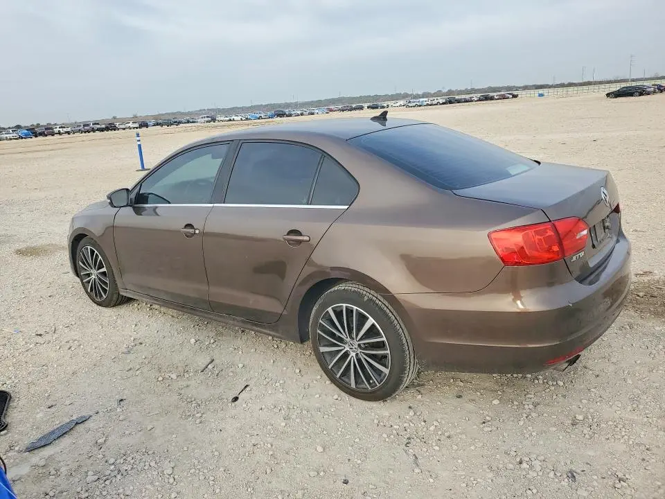 2011 VOLKSWAGEN JETTA TDI  