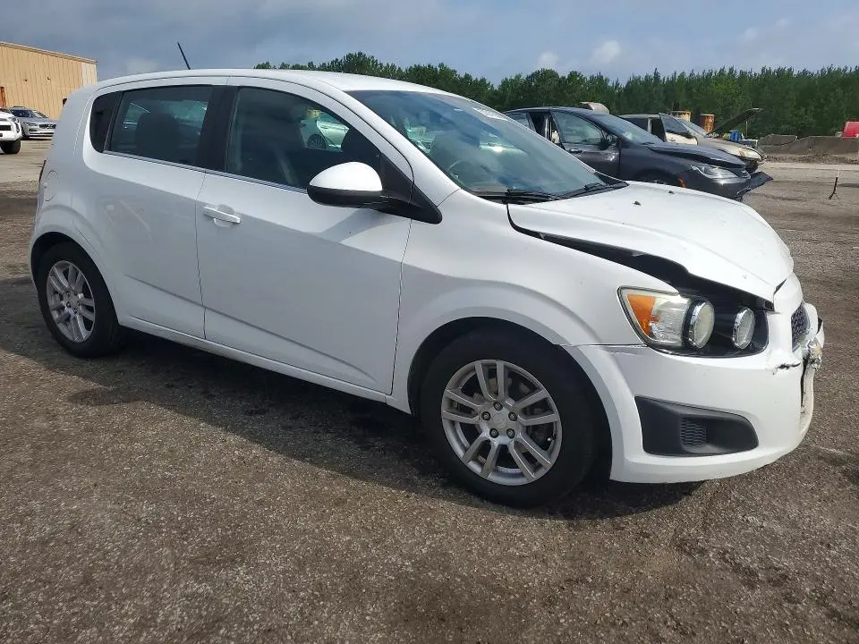 2016 CHEVROLET SONIC LT  