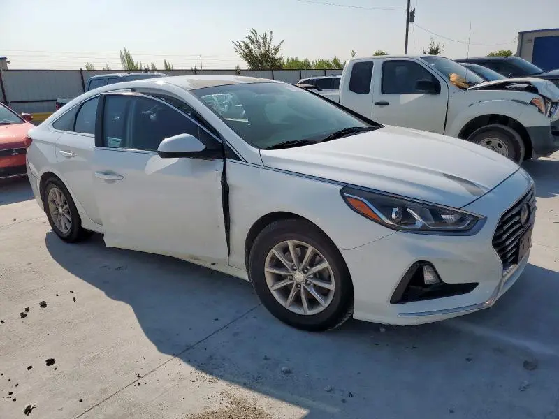 2018 HYUNDAI SONATA SE  