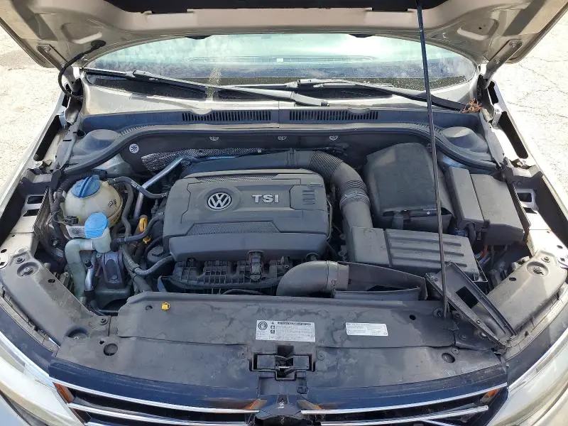 2015 VOLKSWAGEN JETTA SE  