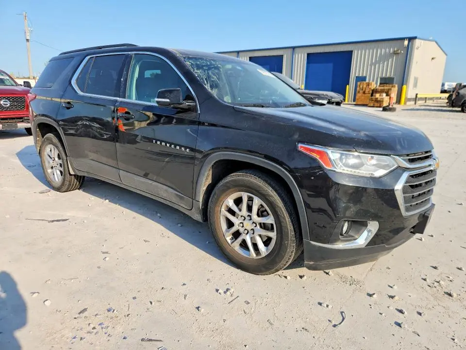2020 CHEVROLET TRAVERSE LT  
