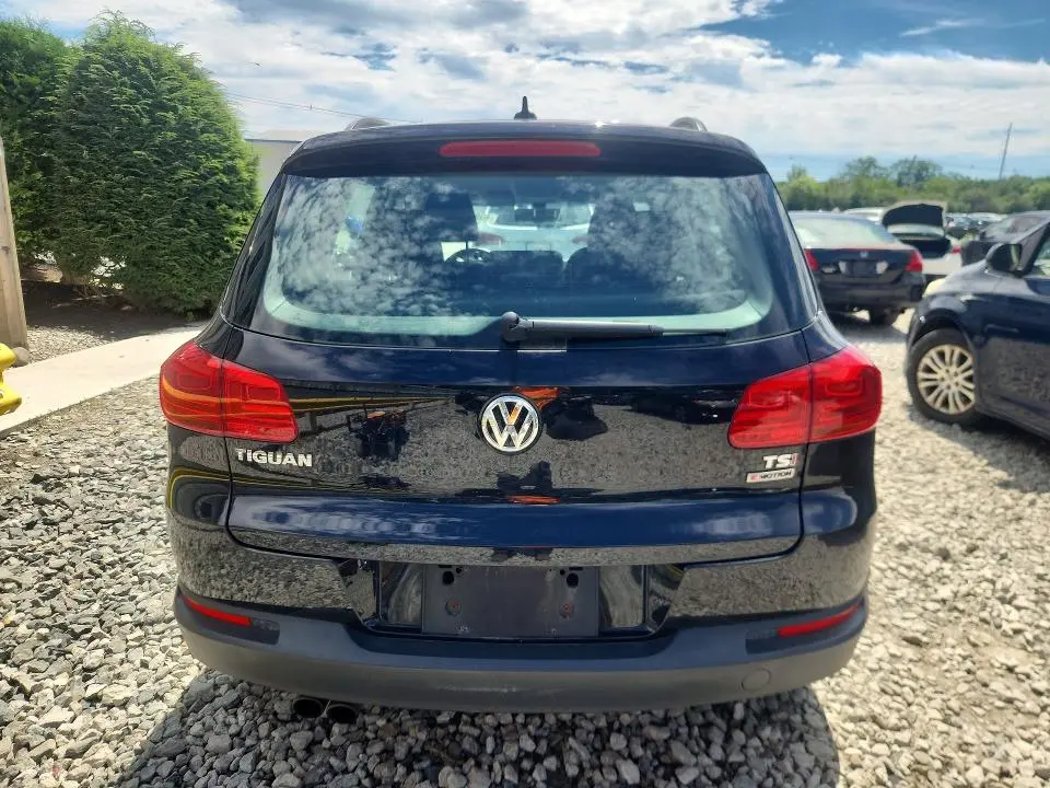 2017 VOLKSWAGEN TIGUAN S  