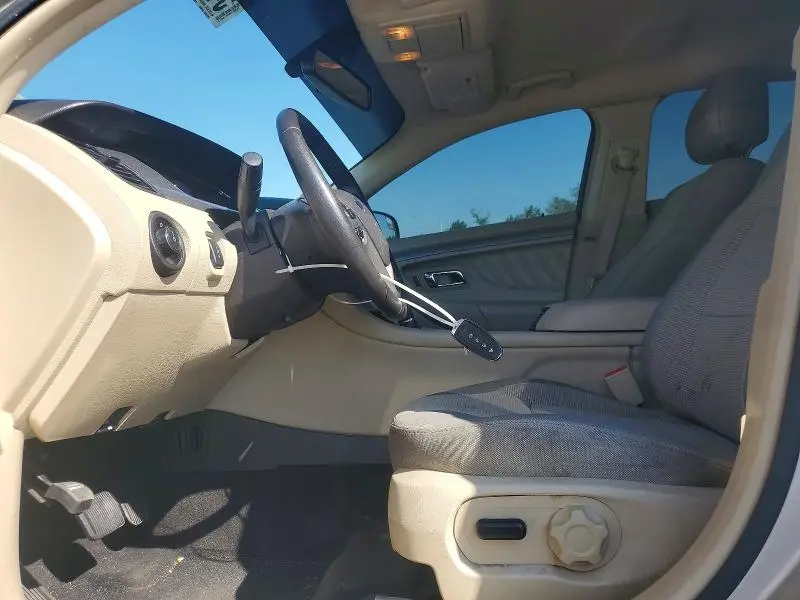 2018 FORD TAURUS SEL  