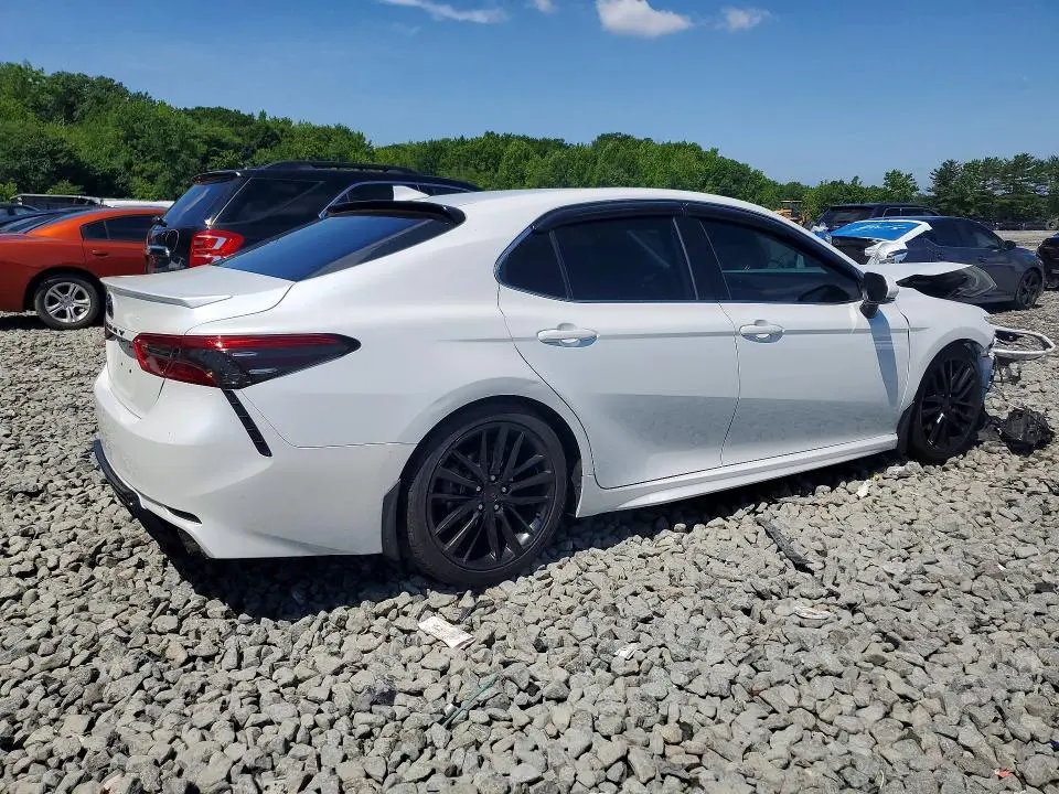 2020 TOYOTA CAMRY XSE  