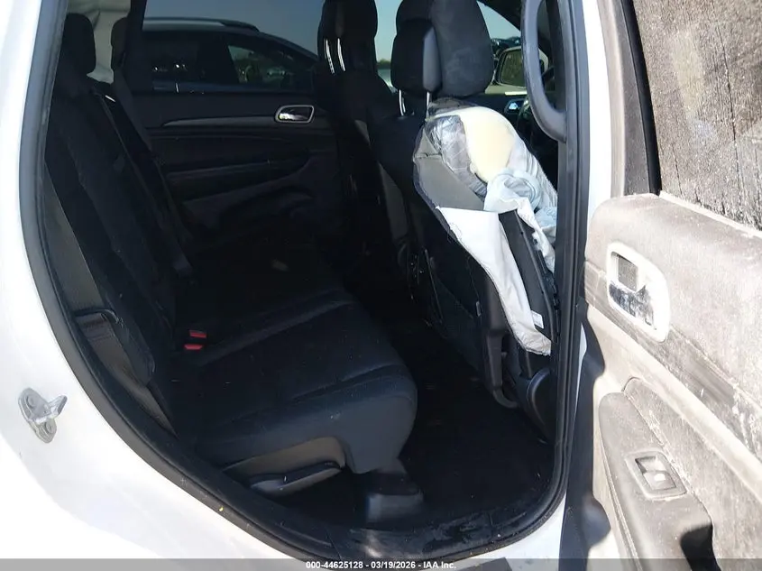 2020 JEEP GRAND CHEROKEE LAREDO E 4X2