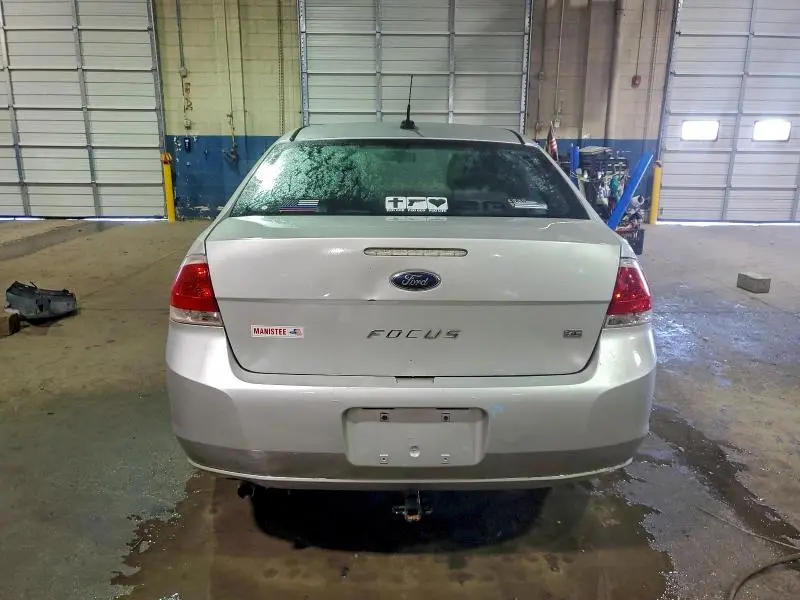 2010 FORD FOCUS SE  