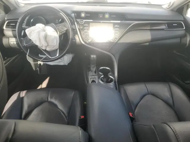 2020 TOYOTA CAMRY XLE  