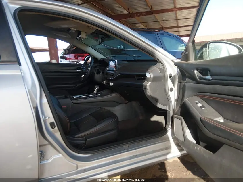 2022 NISSAN ALTIMA SR FWD
