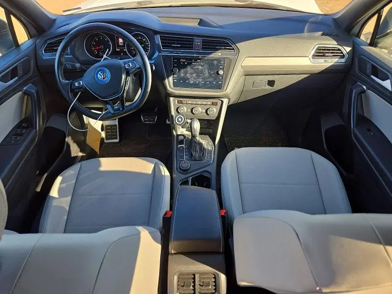 2021 VOLKSWAGEN TIGUAN SE  