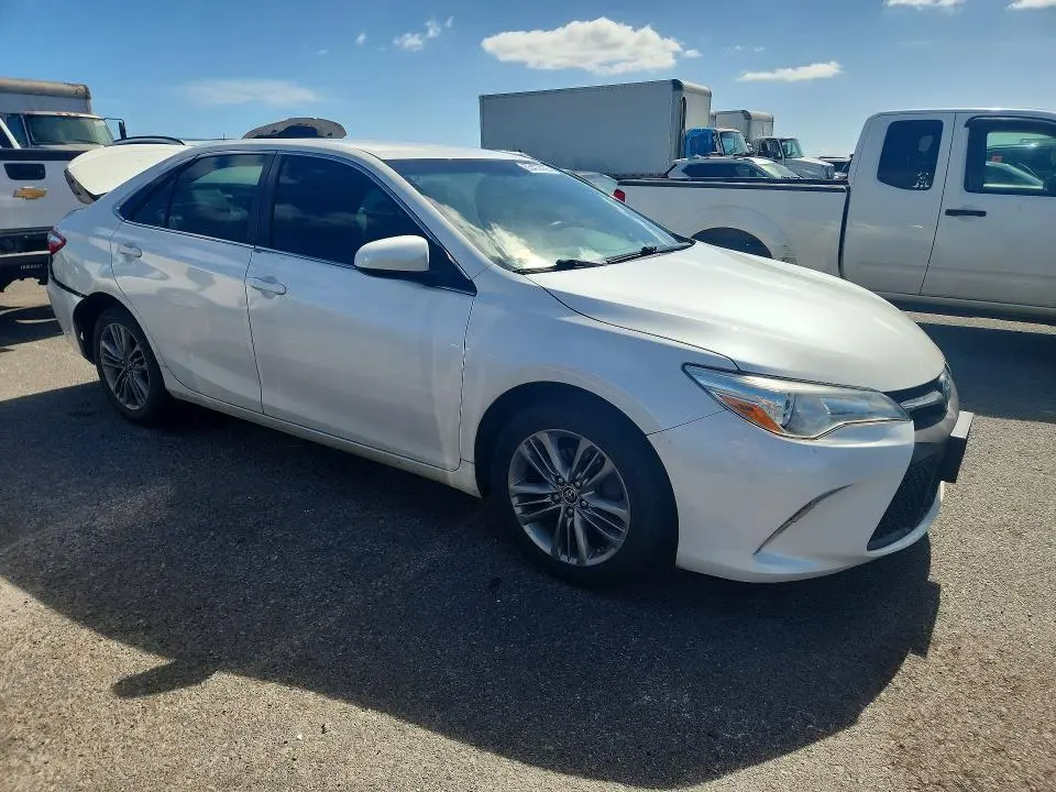 2015 TOYOTA CAMRY LE  