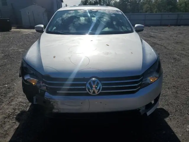 2012 VOLKSWAGEN PASSAT SE