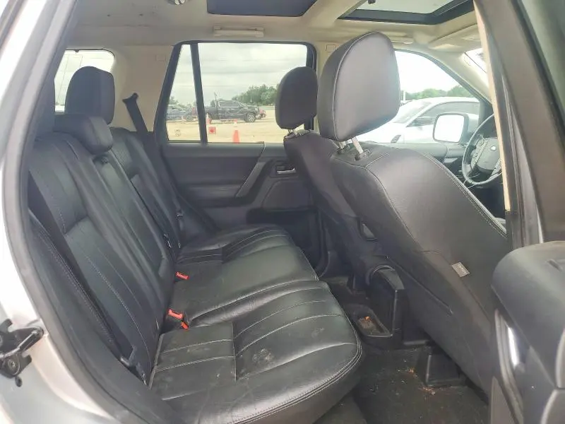 2015 LAND ROVER LR2 BASE  
