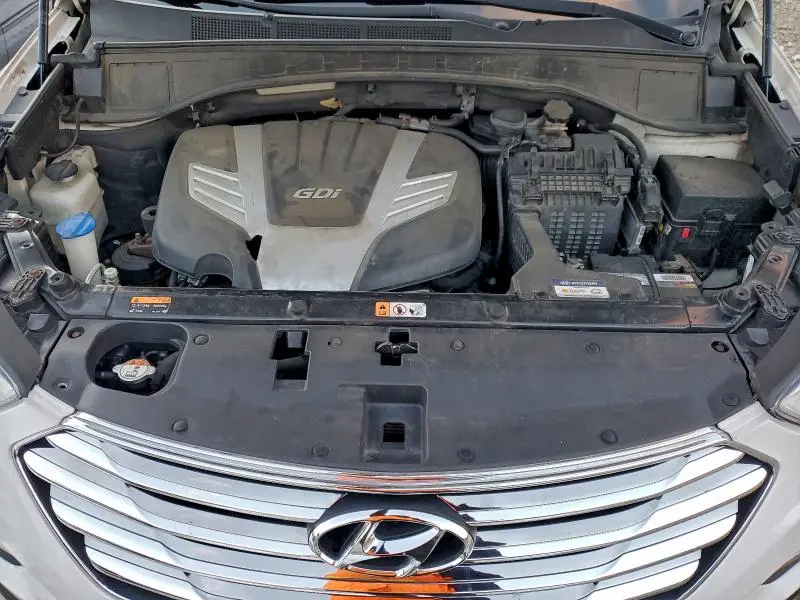 2016 HYUNDAI SANTA FE SE  