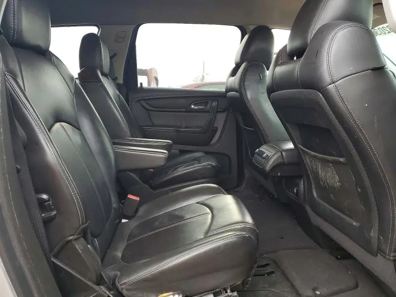 2013 CHEVROLET TRAVERSE LT  