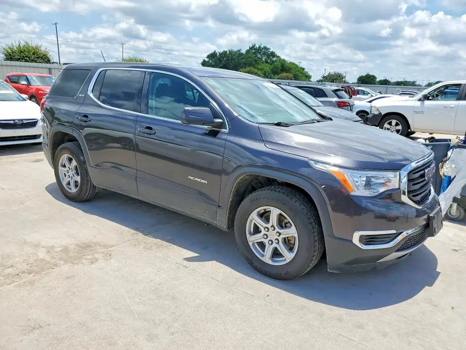 2017 GMC ACADIA SLE  