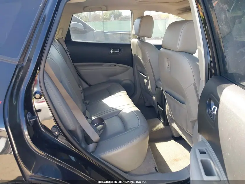 2011 NISSAN ROGUE SV
