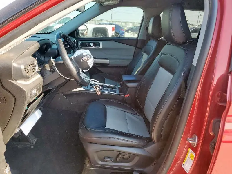 2022 FORD EXPLORER XLT  