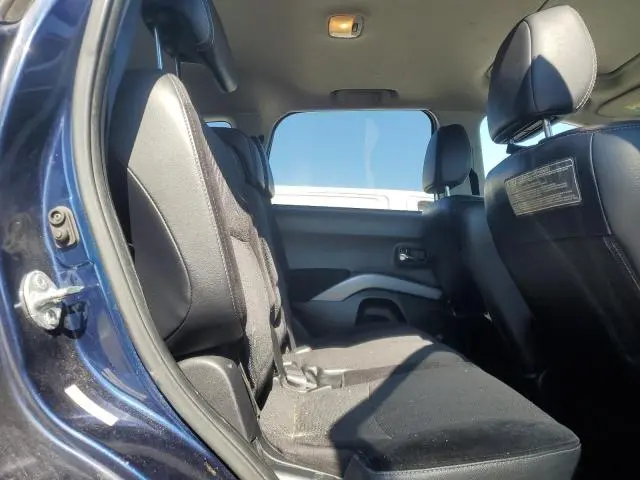 2010 MITSUBISHI OUTLANDER SE  