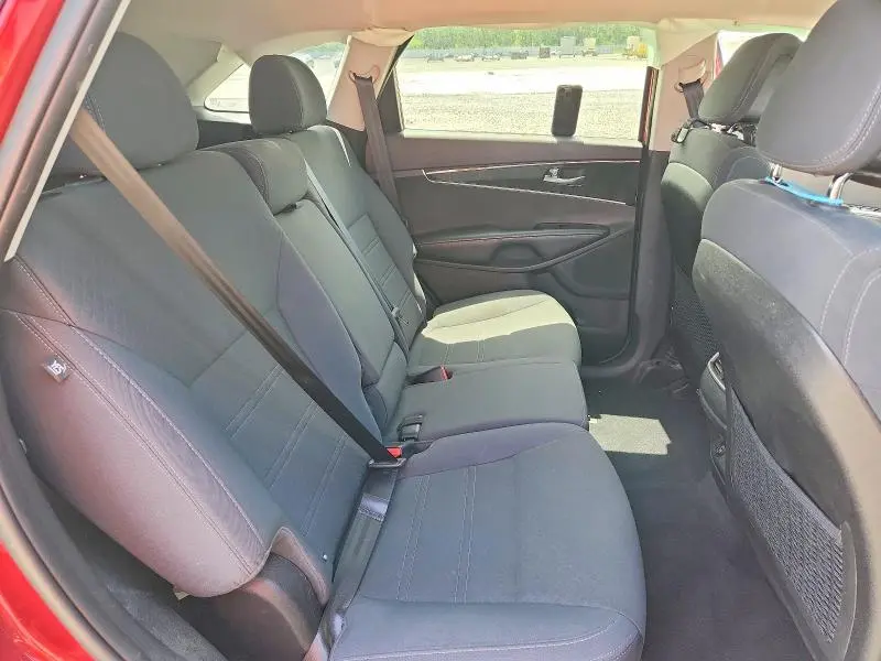 2016 KIA SORENTO LX V6  