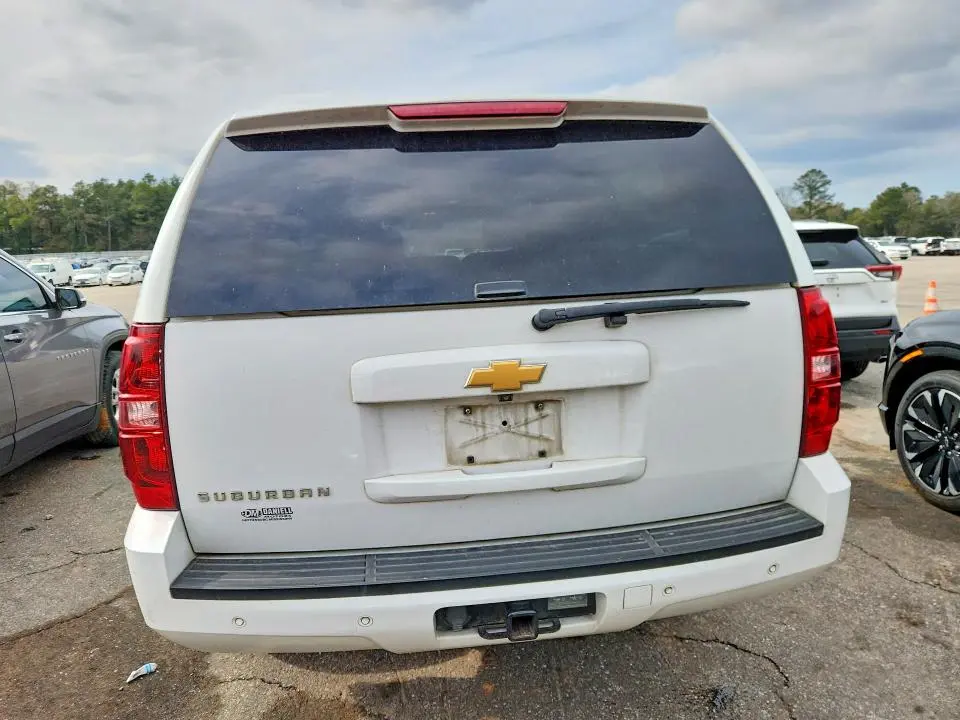2013 CHEVROLET SUBURBAN K1500 LT  