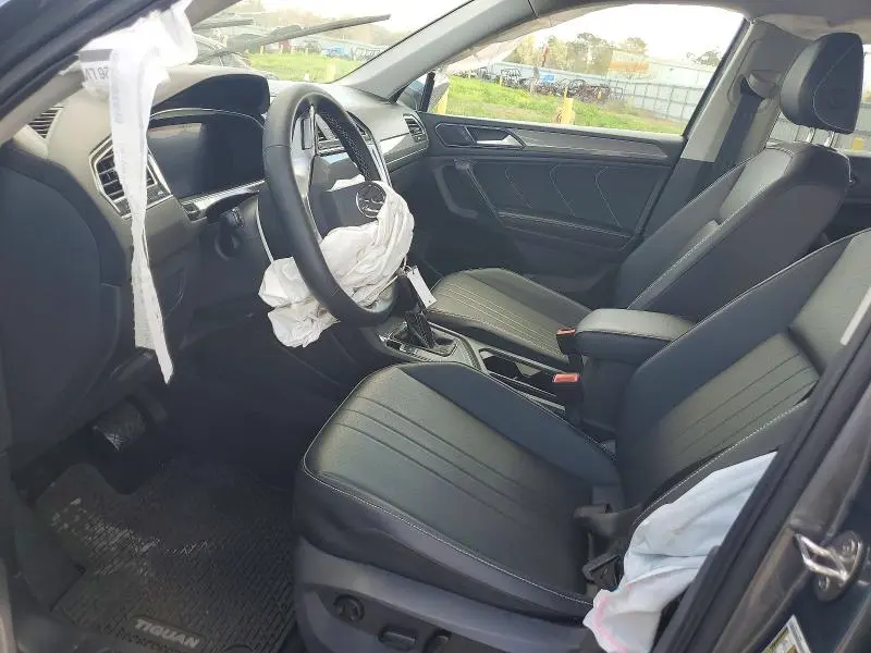 2022 VOLKSWAGEN TIGUAN SE  