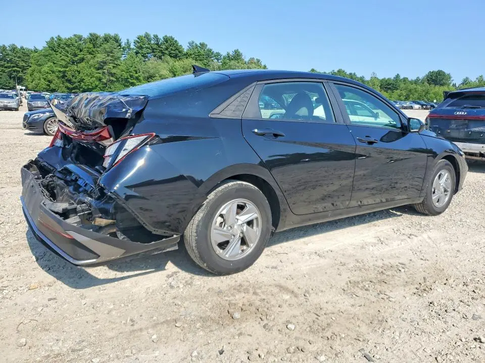 2024 HYUNDAI ELANTRA SE  