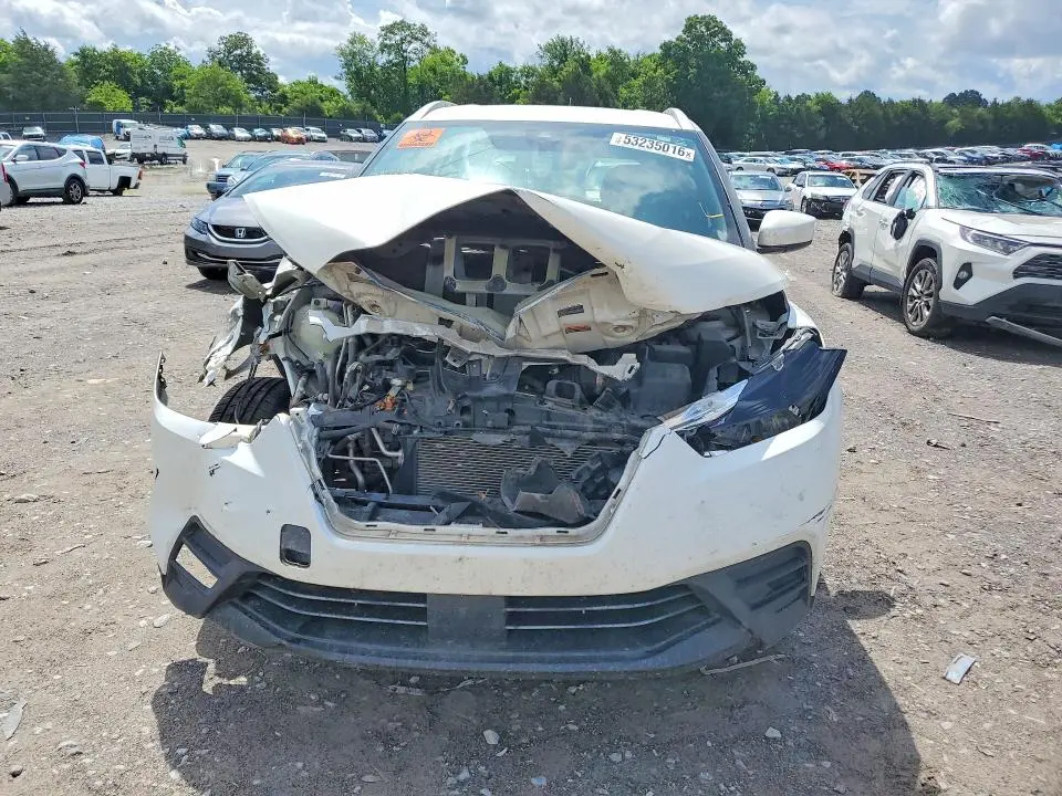 2020 NISSAN KICKS SV  