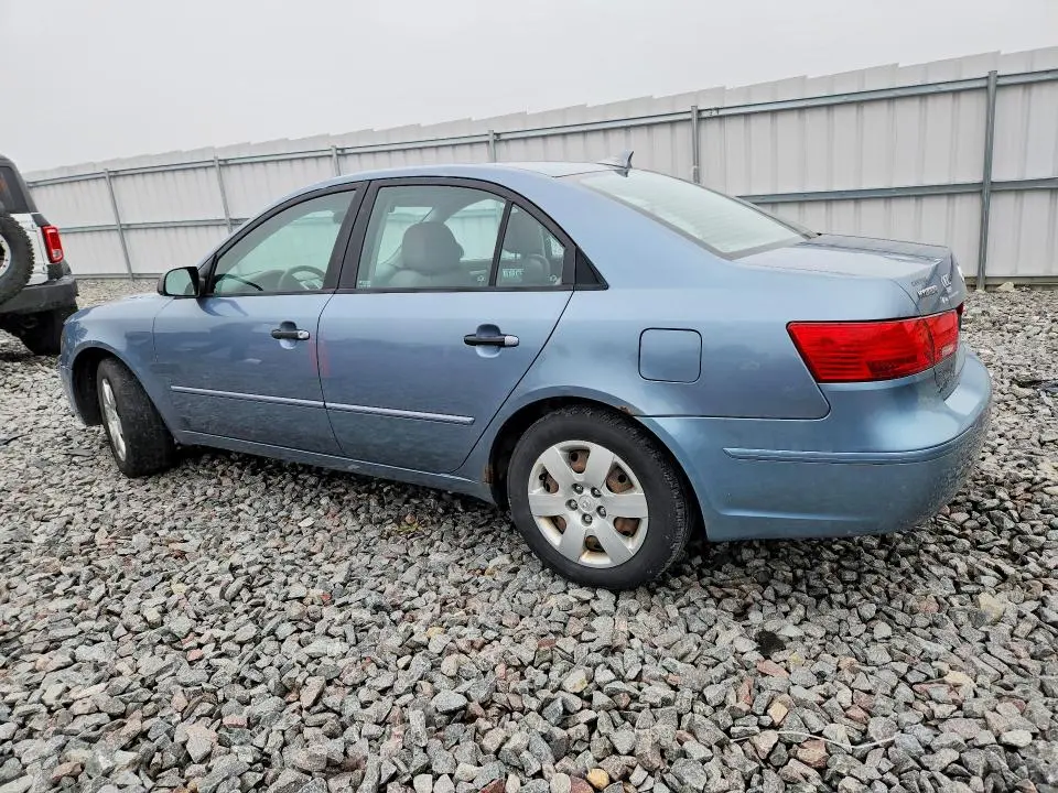 2010 HYUNDAI SONATA GLS  