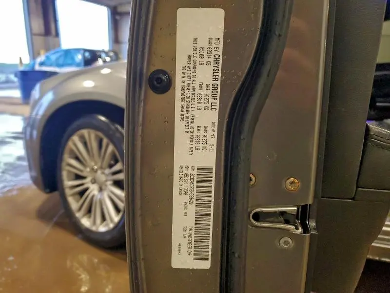 2011 CHRYSLER 300 LIMITED  