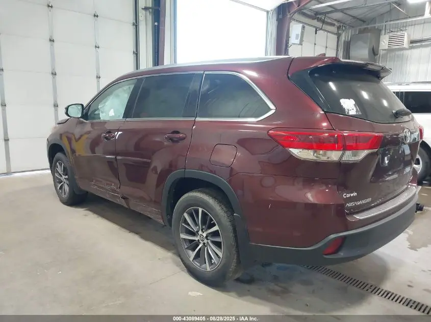 2017 TOYOTA HIGHLANDER XLE