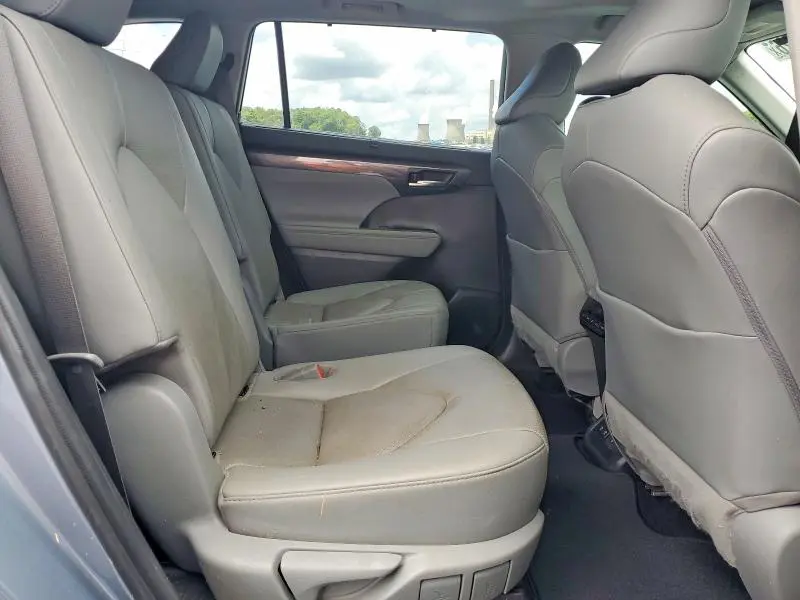 2020 TOYOTA HIGHLANDER LIMITED  
