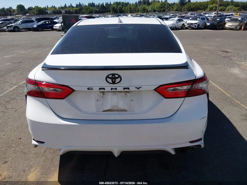 2019 TOYOTA CAMRY SE