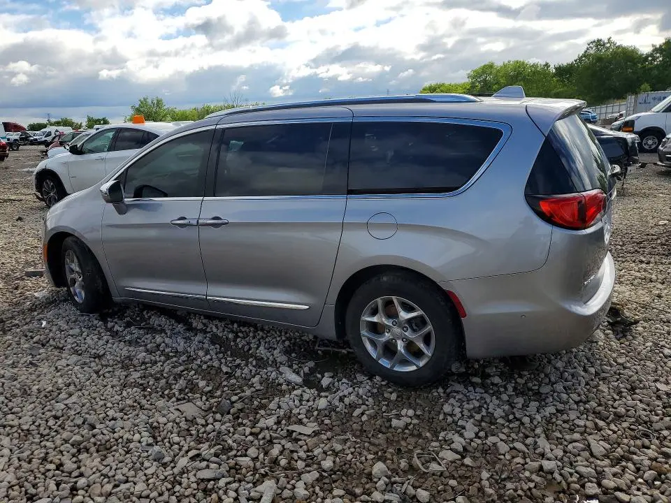 2017 CHRYSLER PACIFICA LIMITED  