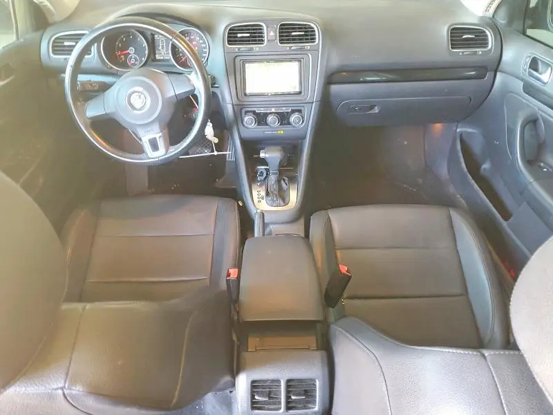 2010 VOLKSWAGEN JETTA   