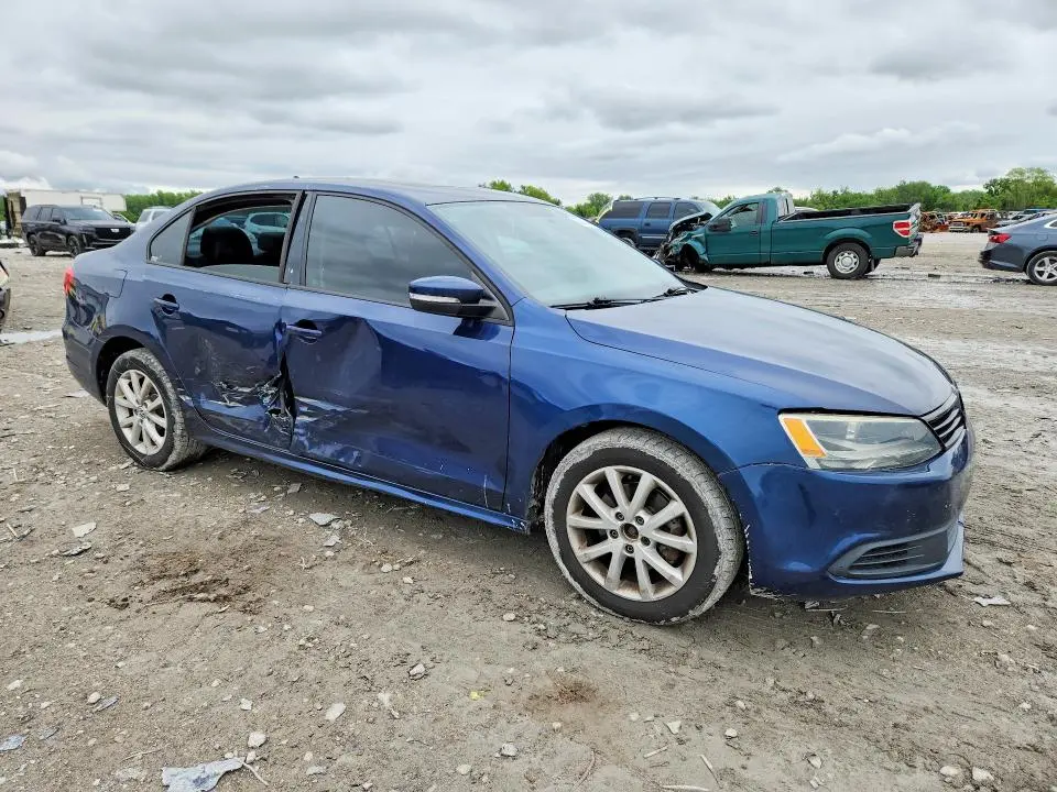 2012 VOLKSWAGEN JETTA SE  