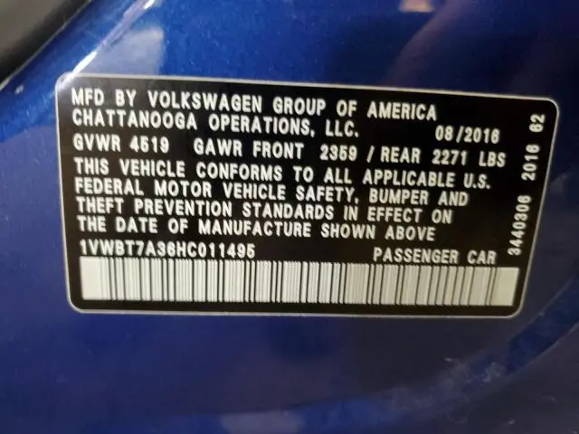 2017 VOLKSWAGEN PASSAT SE  